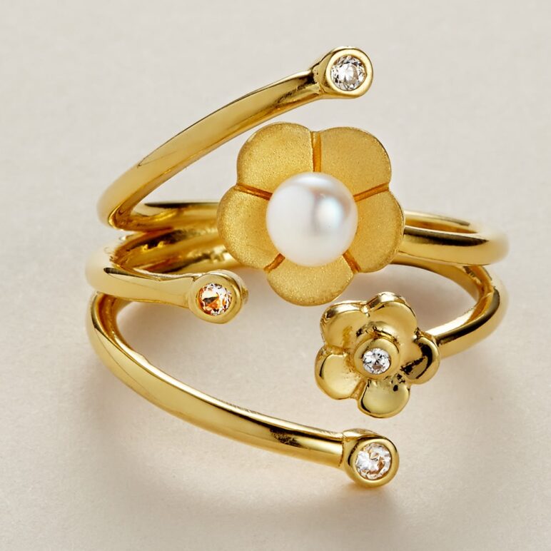 Blossom_GoldFlowerRing_1000x1000zoomed-v2.jpg