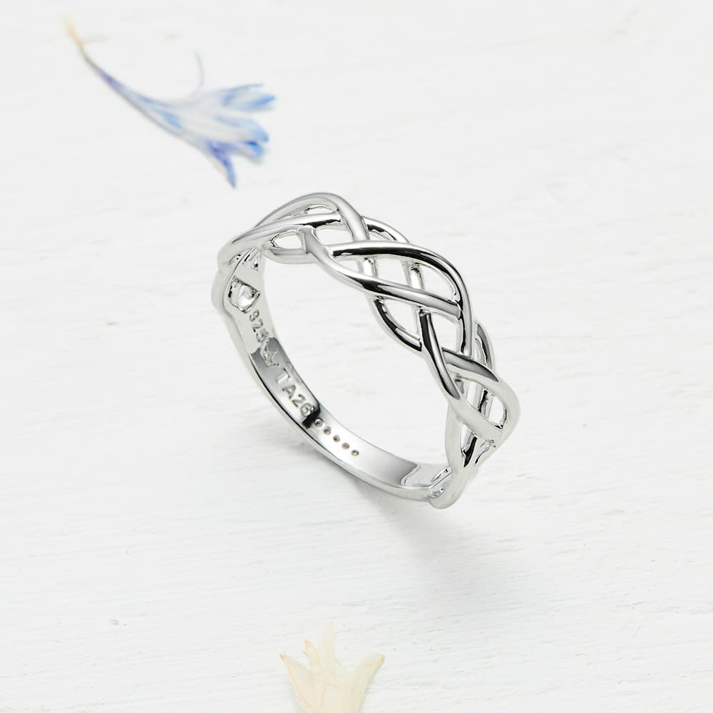 Demelza_ring_wide1858044