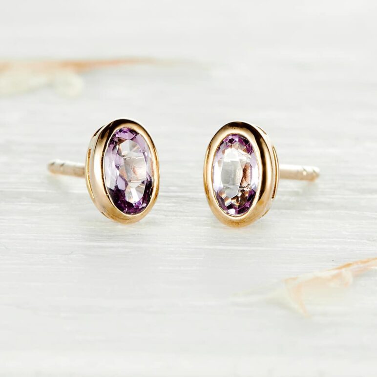 Amethyst_Tamara_stud_earrings_close_1857474