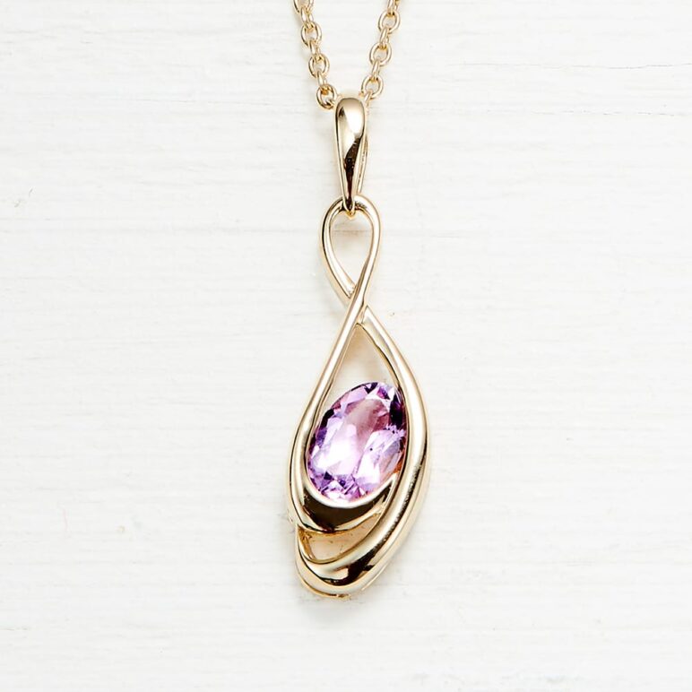 Amethyst_tamara_necklace_closeup_1857443