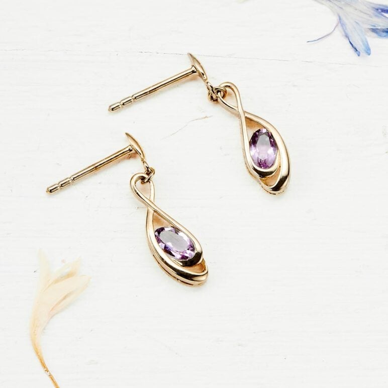 Tamara_drop_earrings_close_1857467