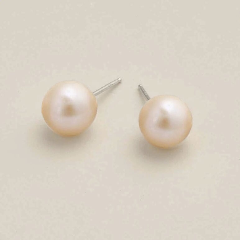 Signature  9mm pink round studs on silver Silver Earrings 1721881 CG_Signature  9mm peacock round studs on silver Silver Earrings 1379730 copy