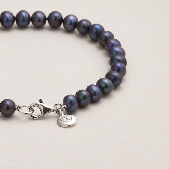 crop-IoW-Pearl-Ecommerce-1705027.jpg