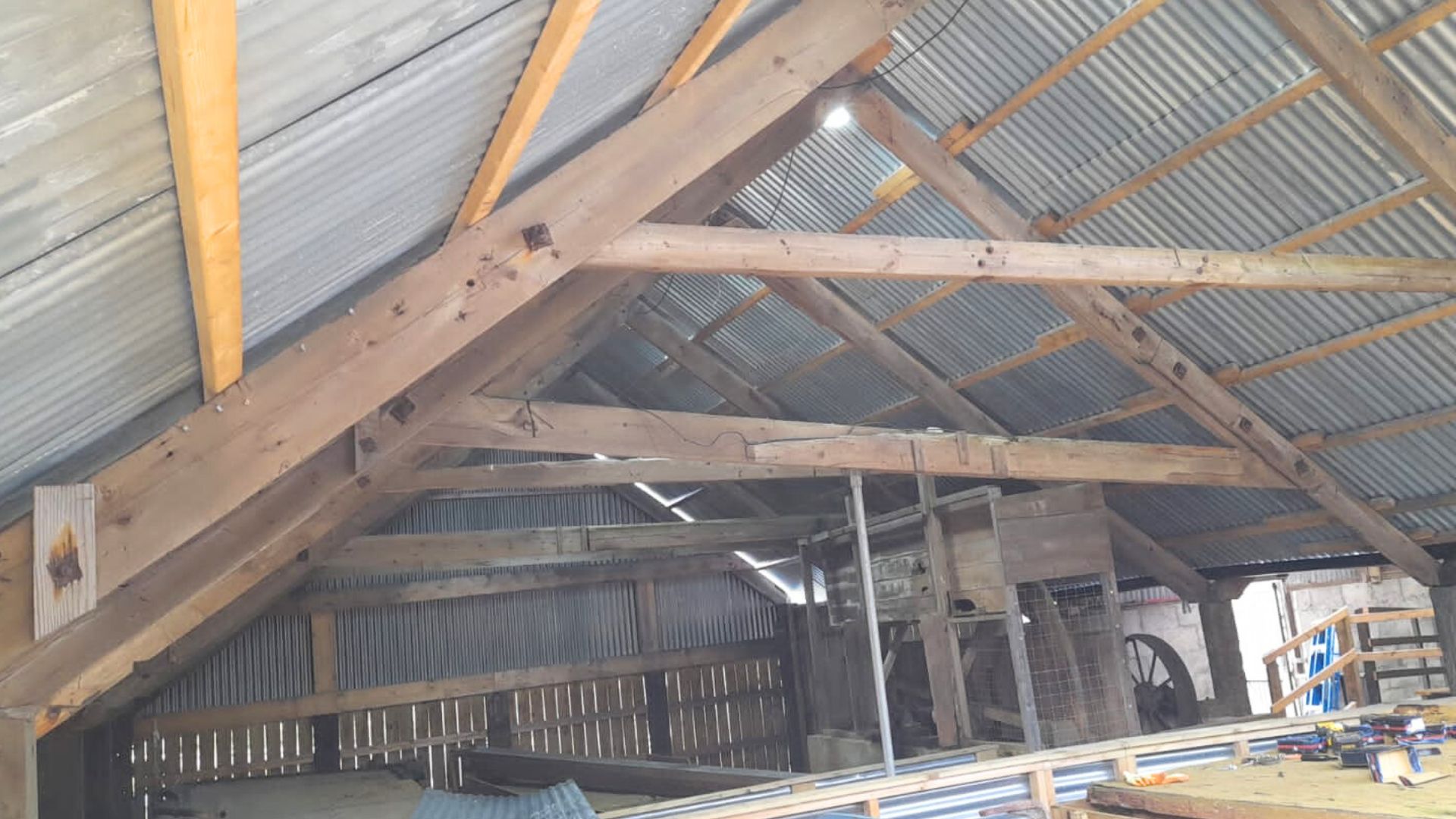 cornwall-gold-tin-mill-roof-finished